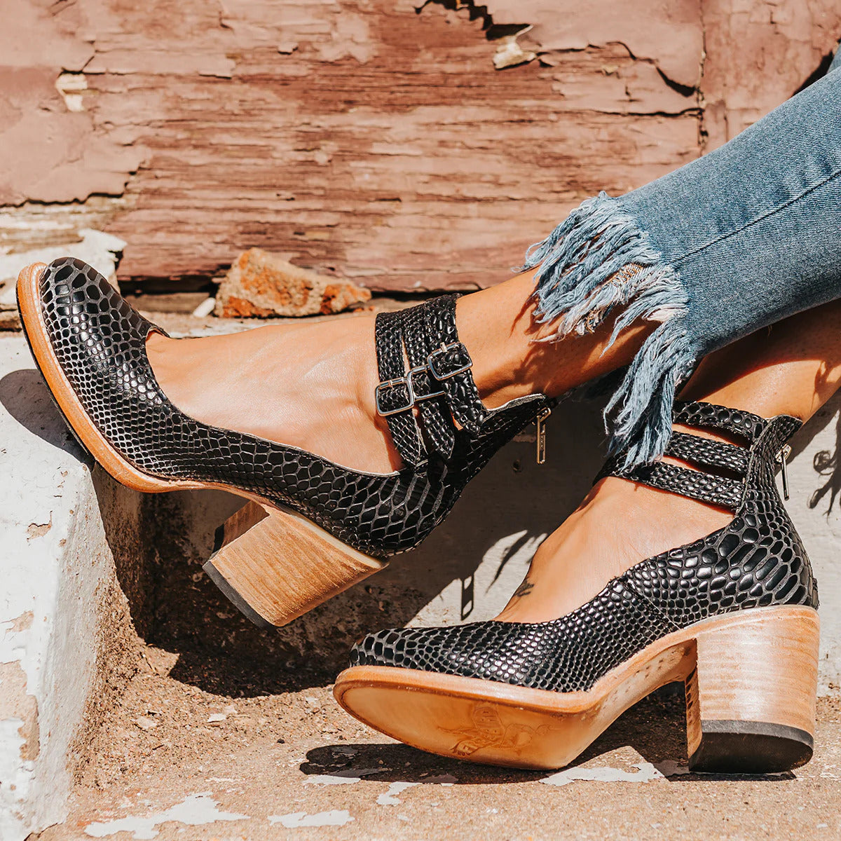 Ginevra™ | Heels with multiple straps and thick sole