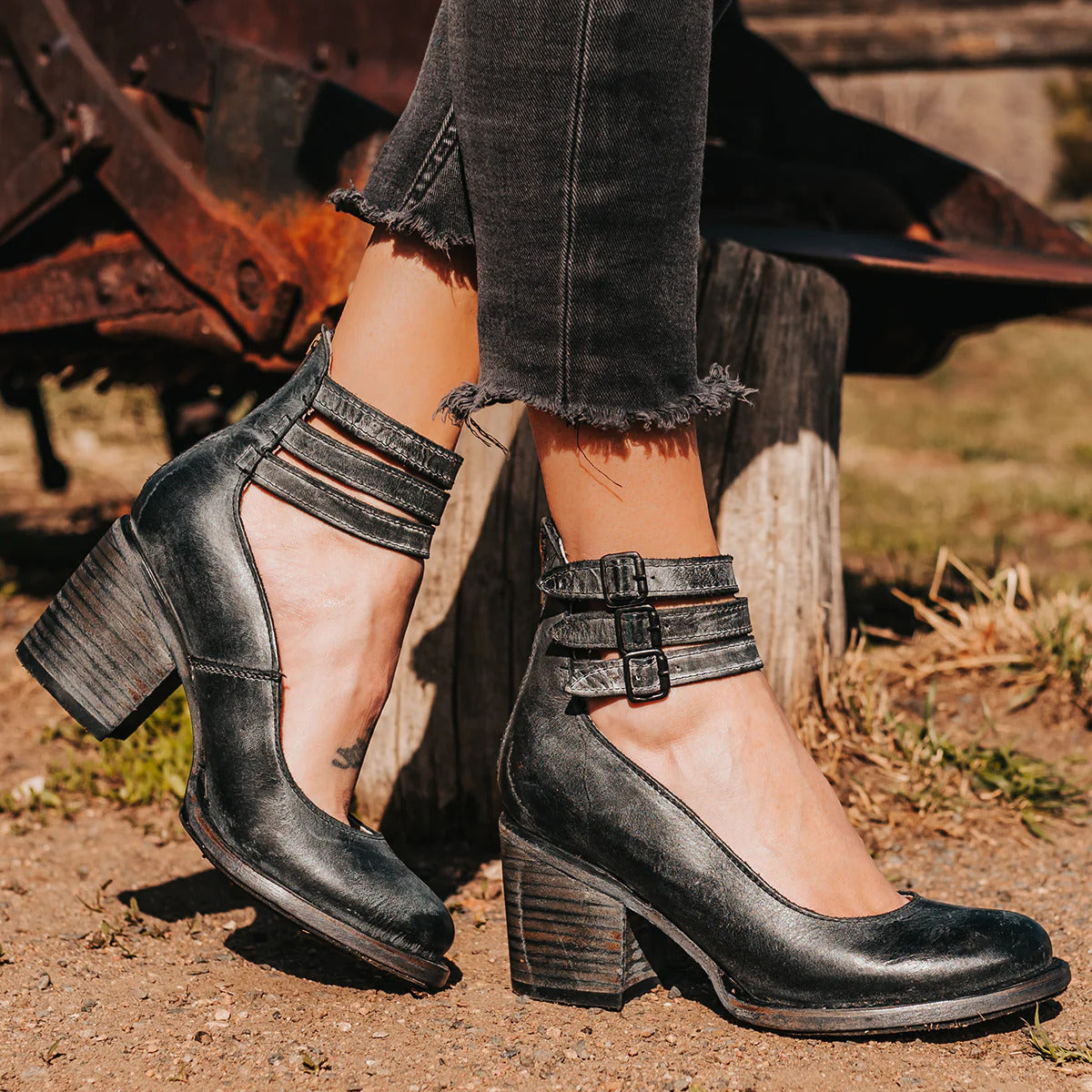 Ginevra™ | Heels with multiple straps and thick sole