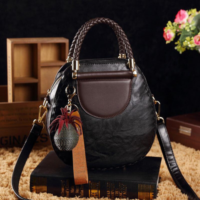 Vera - Elegant Crossbody Bag