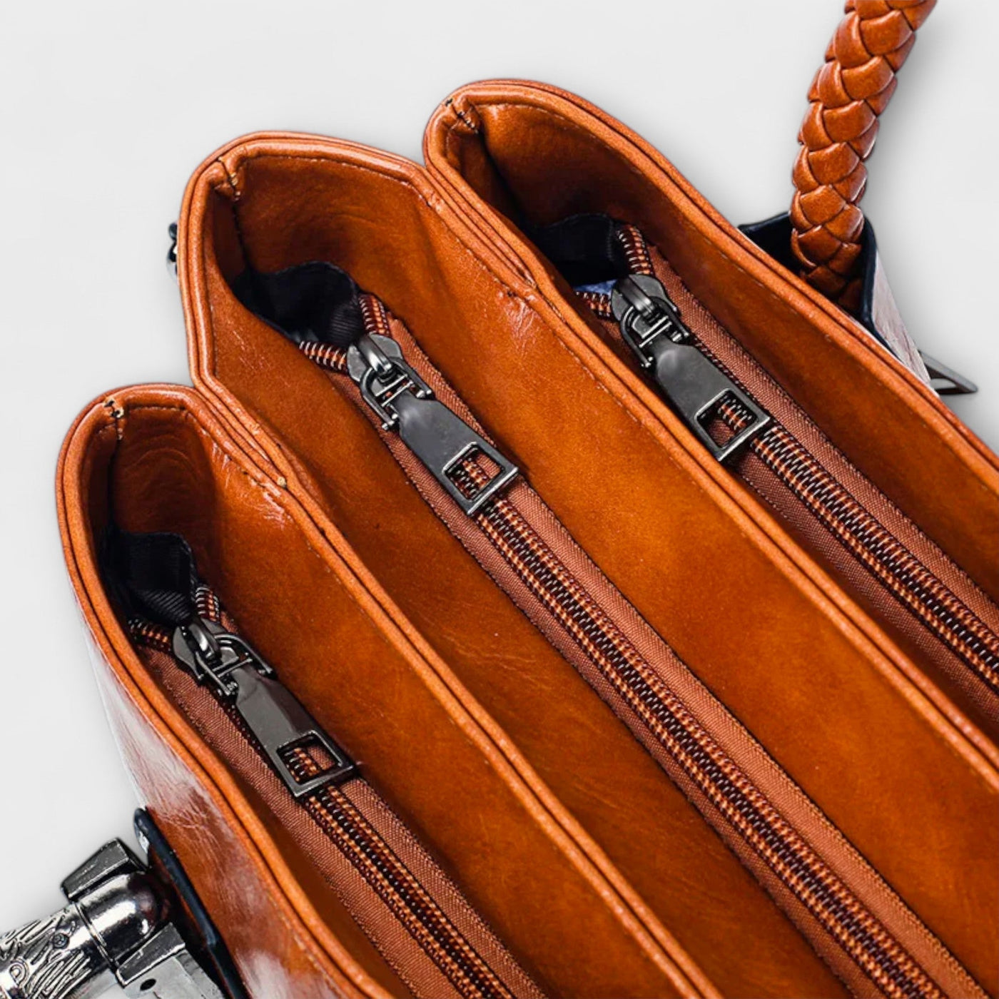 Olivia - Elegant Travel Bag
