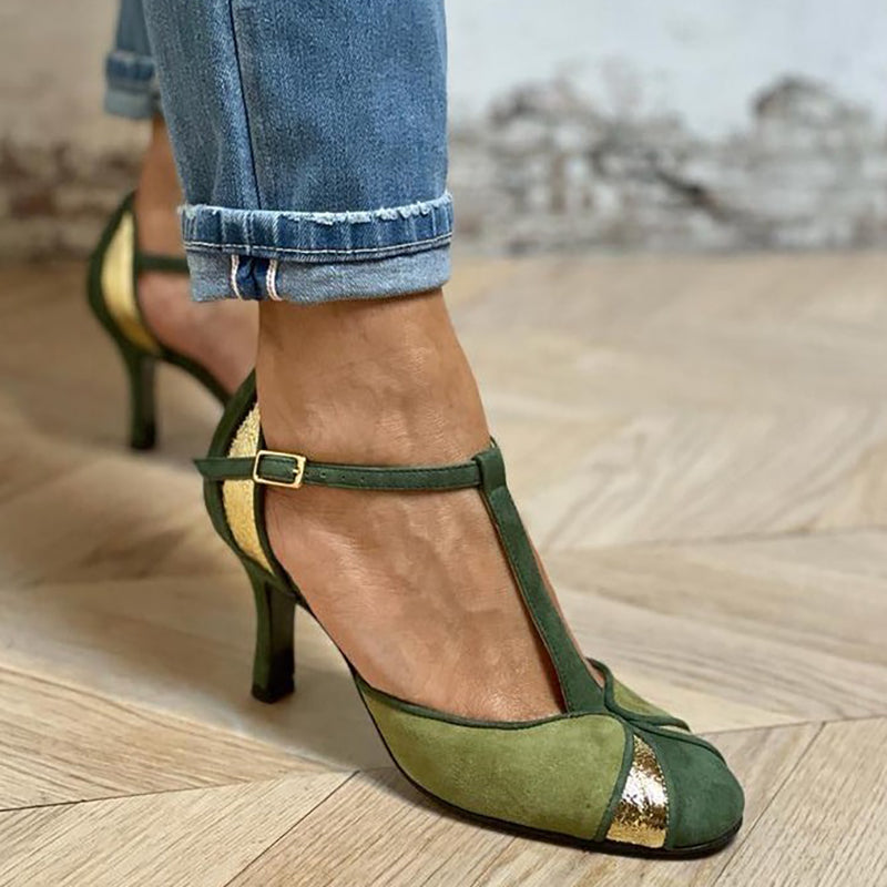 Taviana | Patchwork décolleté with T-strap and closed toe